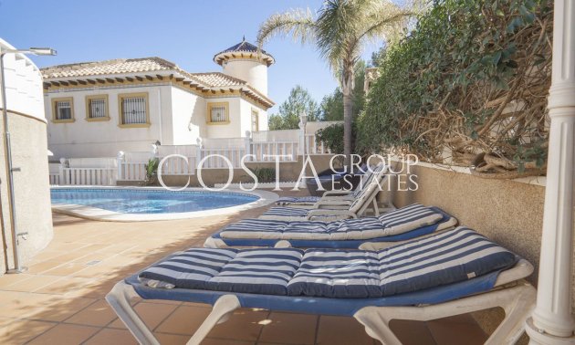 Resale - Villa -
Orihuela - Villamartin