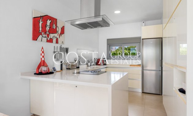 Resale - Villa -
Orihuela - Vista Bella Golf