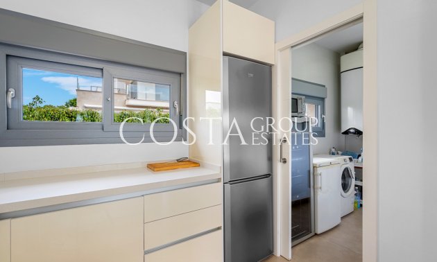 Resale - Villa -
Orihuela - Vista Bella Golf