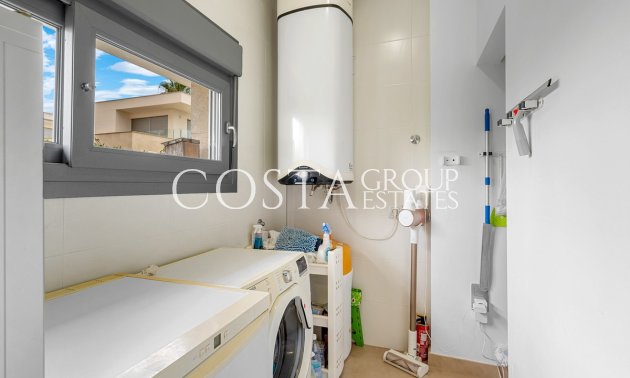 Resale - Villa -
Orihuela - Vista Bella Golf