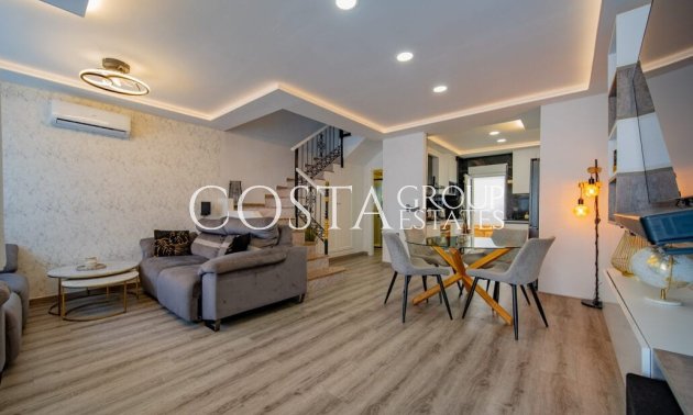 Resale - Villa -
Orihuela - Villamartin