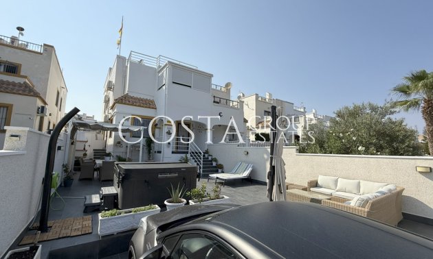 Revente - Villa -
Orihuela - La Zenia