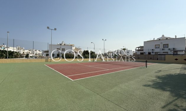 Revente - Villa -
Orihuela - La Zenia