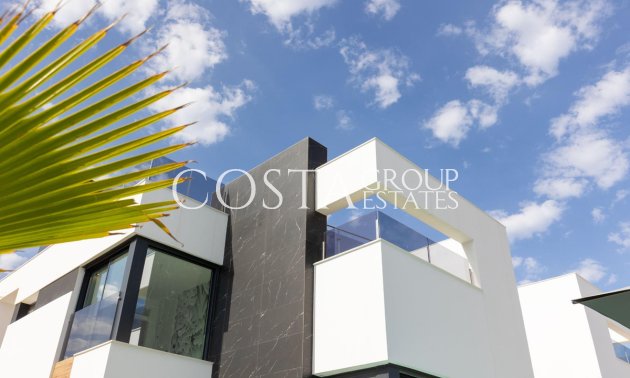 Herverkoop - Villa -
Torrevieja - Torrevieja Centro
