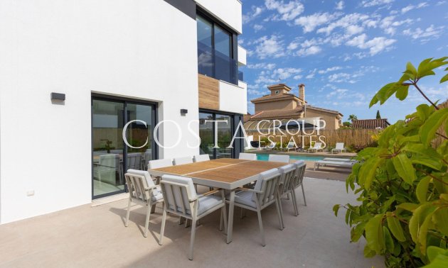 Herverkoop - Villa -
Torrevieja - Torrevieja Centro