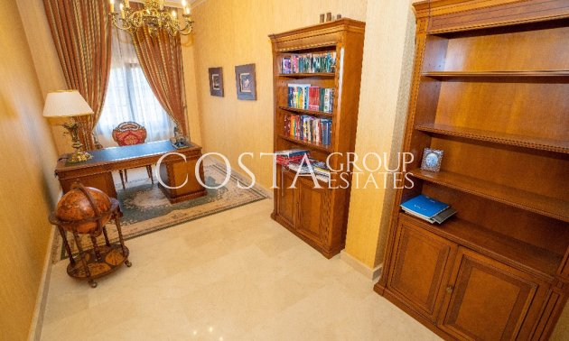 Odsprzedaż - Willa -
Orihuela - Campoamor