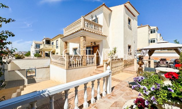 Revente - Villa -
Orihuela - Punta Prima