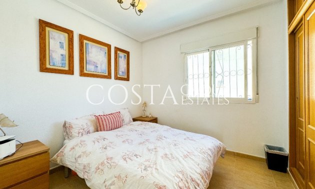 Revente - Villa -
Orihuela - Punta Prima