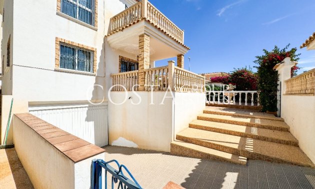 Revente - Villa -
Orihuela - Punta Prima