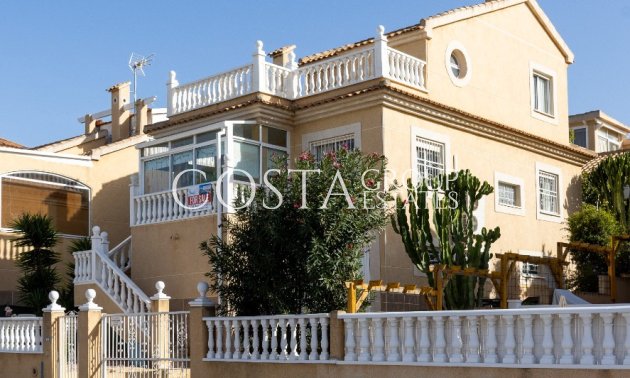 Resale - Villa -
Orihuela - Los Altos
