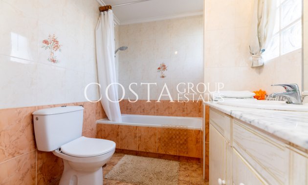 Resale - Villa -
Orihuela - Los Altos