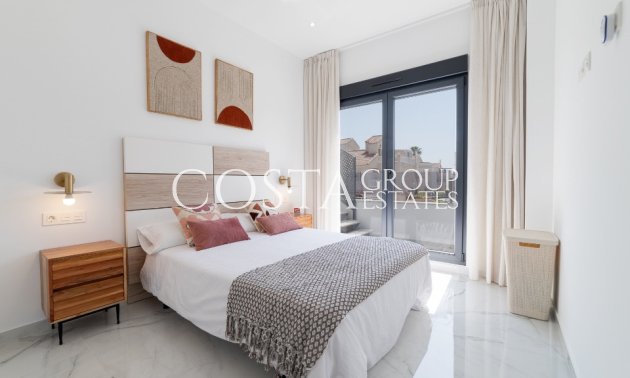 Resale - Villa -
Torrevieja - Torrevieja Centro