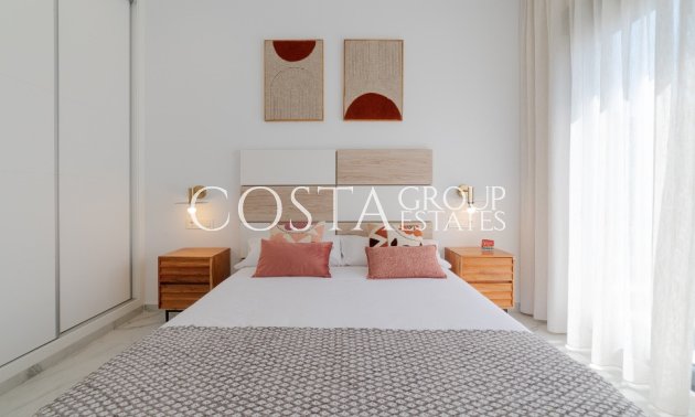 Resale - Villa -
Torrevieja - Torrevieja Centro