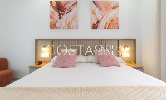 Resale - Villa -
Torrevieja - Torrevieja Centro