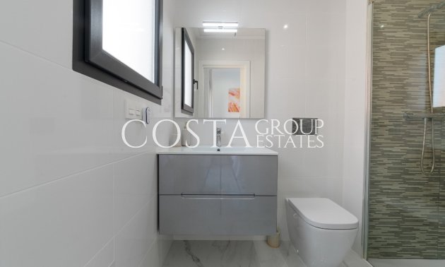 Resale - Villa -
Torrevieja - Torrevieja Centro