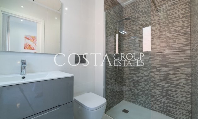 Resale - Villa -
Torrevieja - Torrevieja Centro