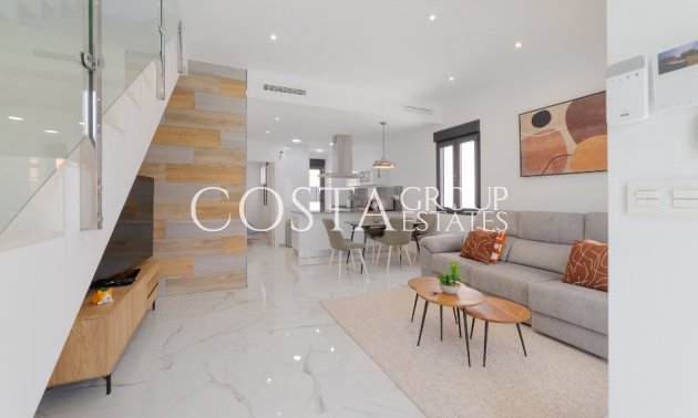 Resale - Villa -
Torrevieja - Torrevieja Centro