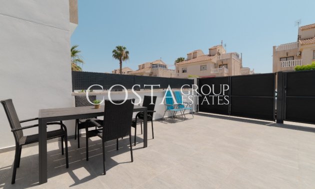 Resale - Villa -
Torrevieja - Torrevieja Centro
