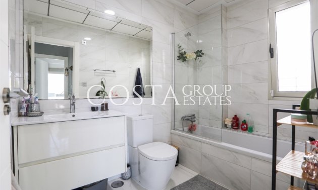 Resale - Villa -
Orihuela - Villamartin