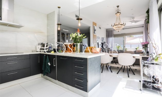 Resale - Villa -
Orihuela - Villamartin