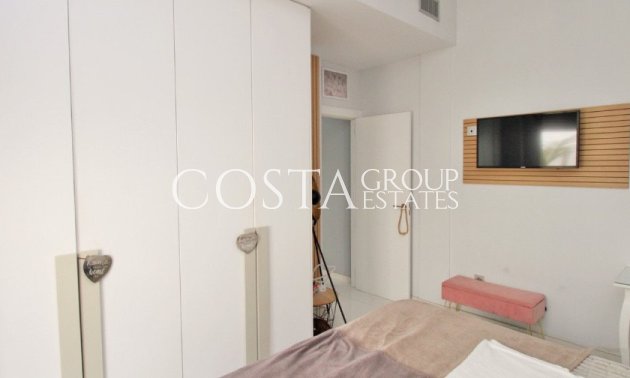 Resale - Villa -
Orihuela - Villamartin