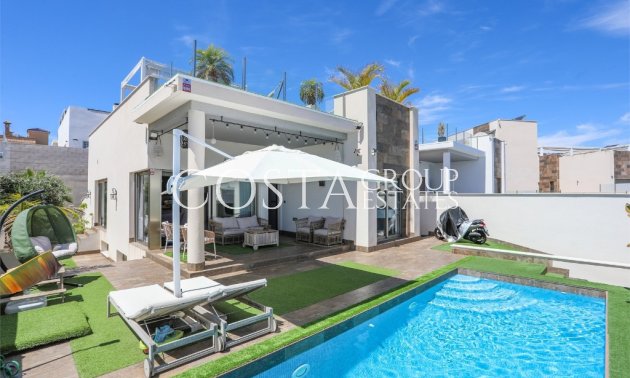 Resale - Villa -
Orihuela - Villamartin