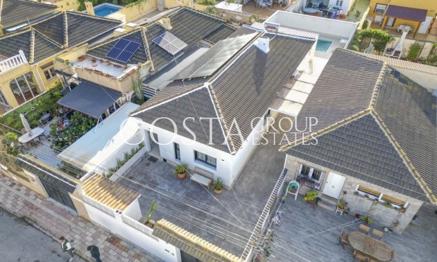 Resale - Villa -
Torrevieja - Torrevieja Centro
