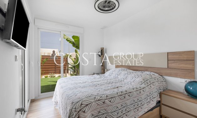 Resale - Villa -
Orihuela - Vista Bella Golf