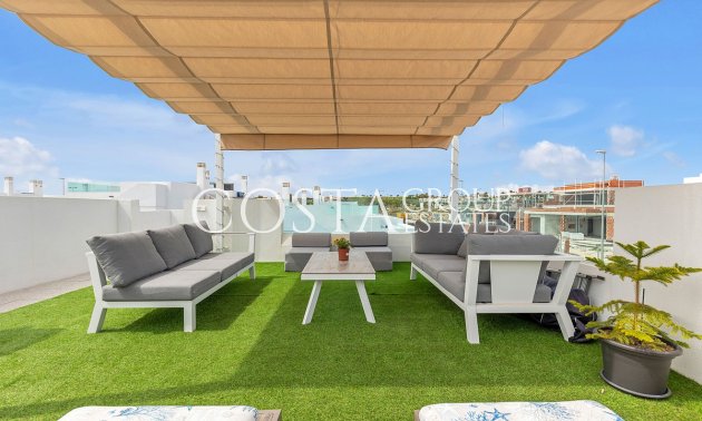 Resale - Villa -
Orihuela - Vista Bella Golf