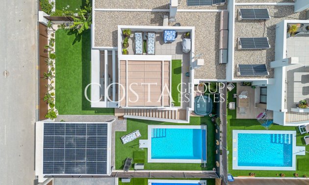 Resale - Villa -
Orihuela - Vista Bella Golf