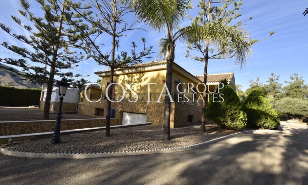 Resale - Villa -
Orihuela - La Matanza