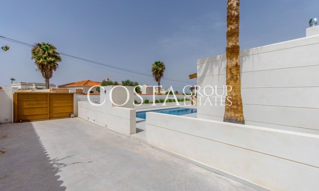 Herverkoop - Villa -
Torrevieja - Torrevieja Centro