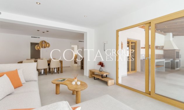 Herverkoop - Villa -
Torrevieja - Torrevieja Centro