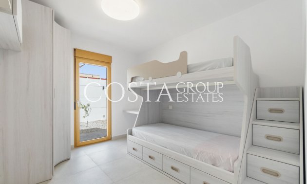 Herverkoop - Villa -
Torrevieja - Torrevieja Centro