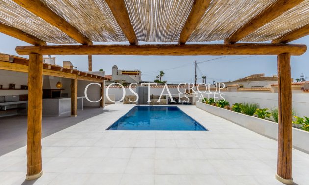 Herverkoop - Villa -
Torrevieja - Torrevieja Centro