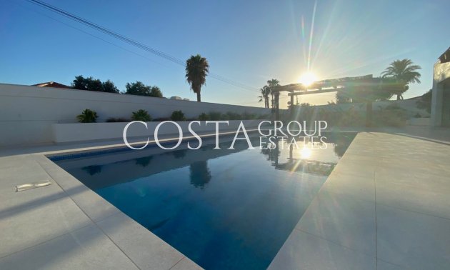 Herverkoop - Villa -
Torrevieja - Torrevieja Centro