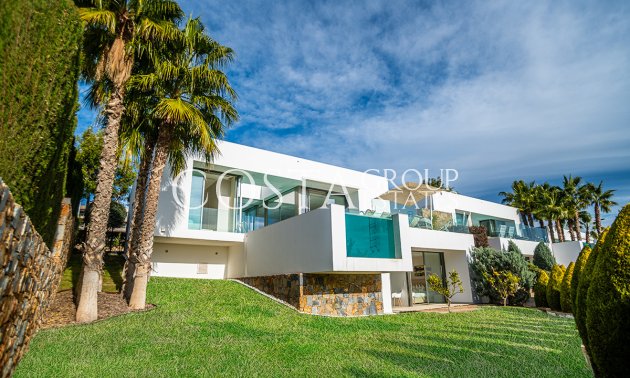 Resale - Villa -
Orihuela - Las Colinas Golf