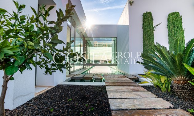 Resale - Villa -
Orihuela - Las Colinas Golf