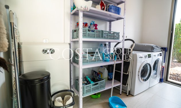 Resale - Villa -
Orihuela - Las Colinas Golf