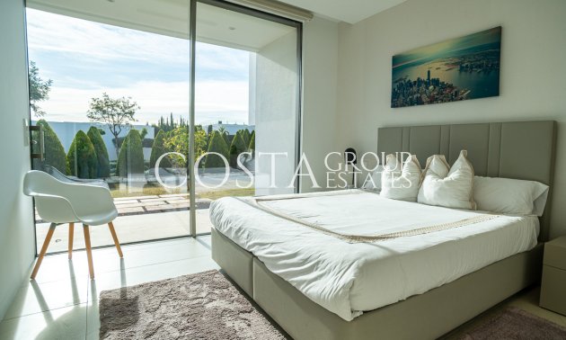 Resale - Villa -
Orihuela - Las Colinas Golf