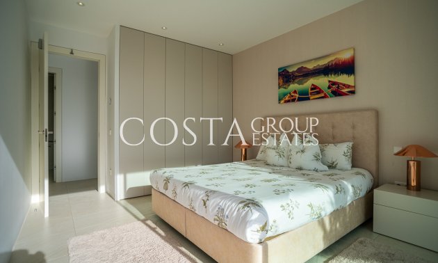 Resale - Villa -
Orihuela - Las Colinas Golf