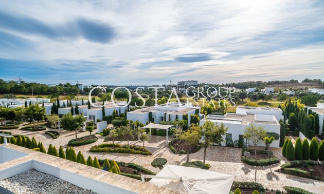 Resale - Villa -
Orihuela - Las Colinas Golf