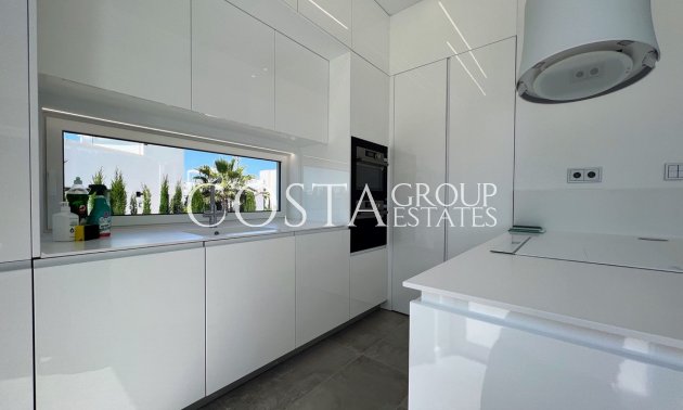 Resale - Villa -
Orihuela - Las Colinas Golf
