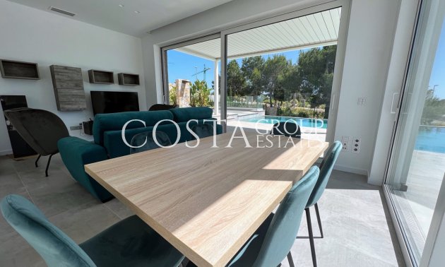 Resale - Villa -
Orihuela - Las Colinas Golf