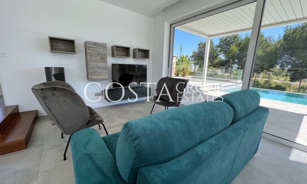 Resale - Villa -
Orihuela - Las Colinas Golf