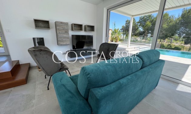 Resale - Villa -
Orihuela - Las Colinas Golf
