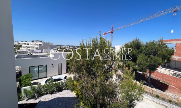 Resale - Villa -
Orihuela - Las Colinas Golf
