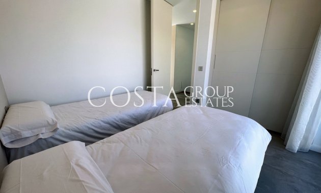Resale - Villa -
Orihuela - Las Colinas Golf