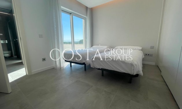 Resale - Villa -
Orihuela - Las Colinas Golf