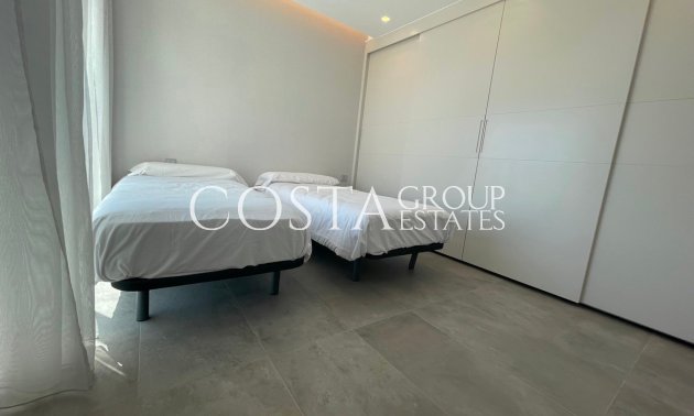 Resale - Villa -
Orihuela - Las Colinas Golf